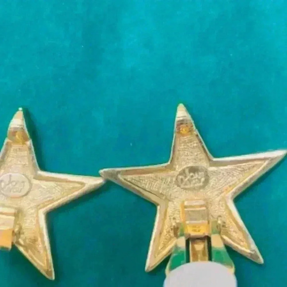 Joan Rivers Vintage Star Shaped Clip Earrings - Picture 3 of 3